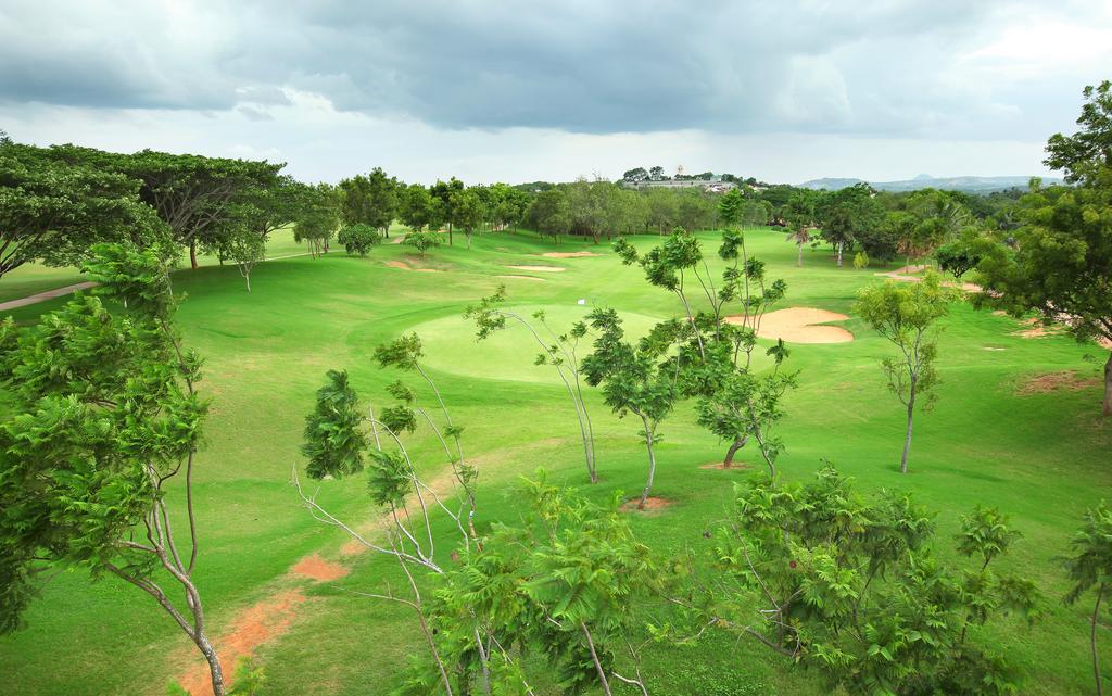 Eagleton - The Golf Resort Bidadi ภายนอก รูปภาพ